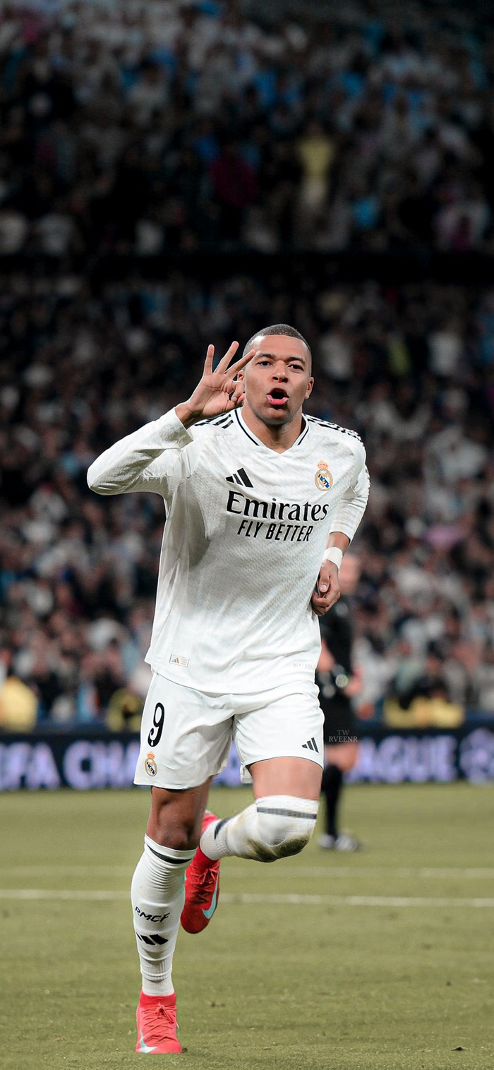 在半空间多 在半空间多