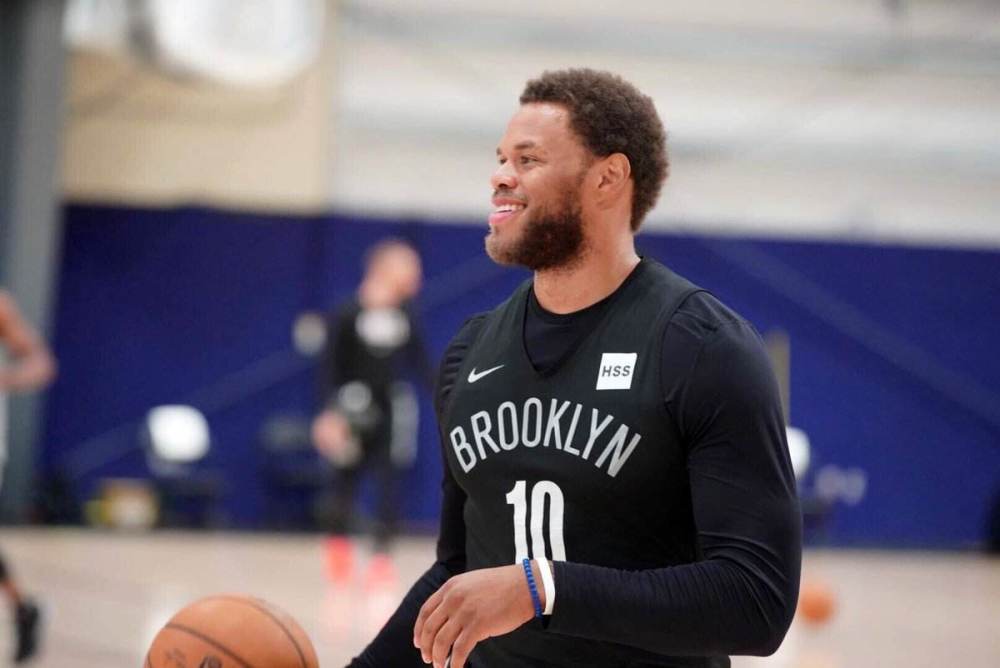 亮为白红色 亮为白红色