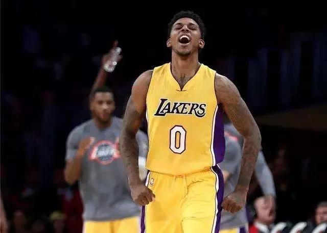 马赛通过左 马赛通过左